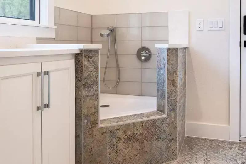 Amazing Bathroom After Remodeling by Floor N More in University Park Dallas, Irving, Coppell, Farmers Branch, and Dallas TX